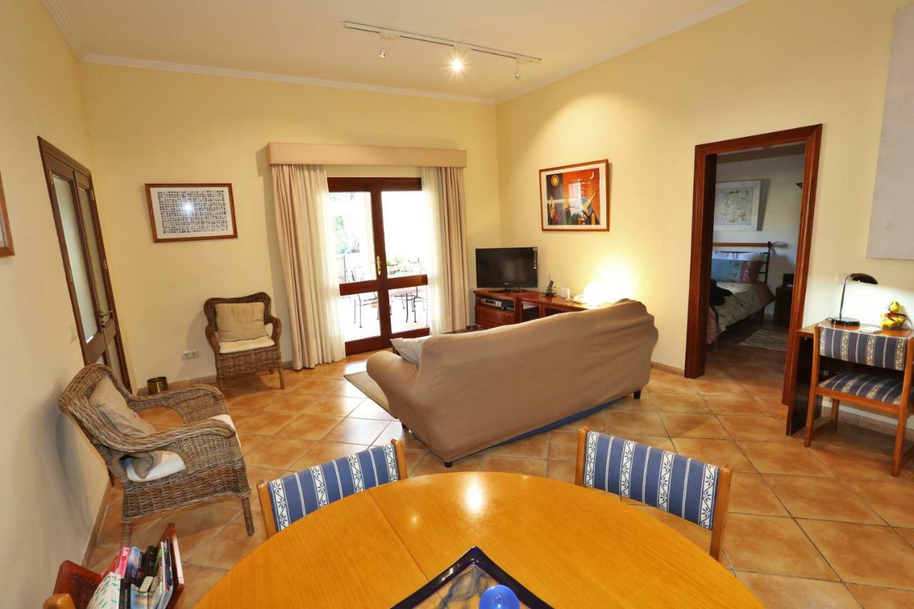 Flowers House Villa Thị trấn Thị trấn Maria de la Salut Ngoại thất bức ảnh