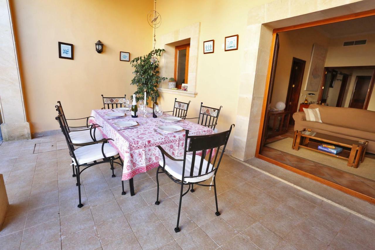 Flowers House Villa Thị trấn Thị trấn Maria de la Salut Ngoại thất bức ảnh