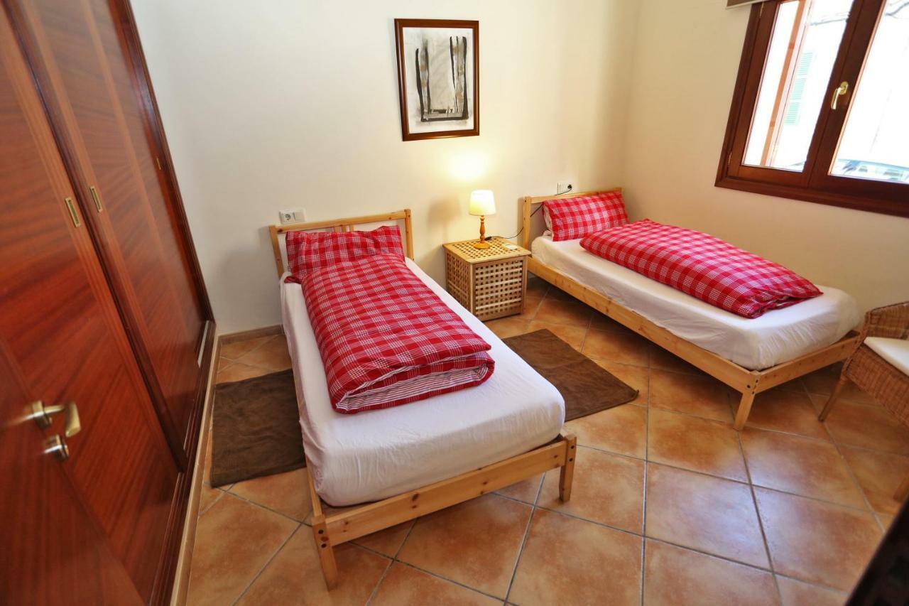 Flowers House Villa Thị trấn Thị trấn Maria de la Salut Ngoại thất bức ảnh